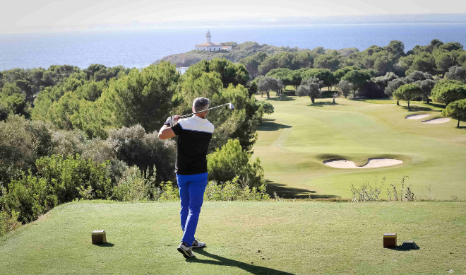 Schöne Schläge inmitten faszinierender Landschaft bei der Mallorca Golf Trophy (Foto: Lindner Hotel Group)